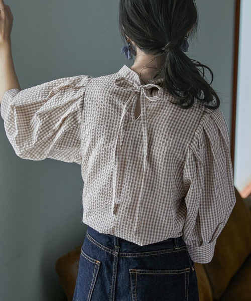 Fashion Letter（ファッションレター）の「バックリボンボリュームスリーブハイネックブラウス（シャツ/ブラウス・レディース・ベージュ/グリーン/サックスブルー/ブラック・M）」の3枚目の写真