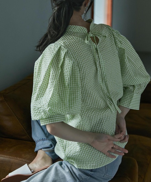 Fashion Letter（ファッションレター）の「バックリボンボリュームスリーブハイネックブラウス（シャツ/ブラウス・レディース・ベージュ/グリーン/サックスブルー/ブラック・M）」の18枚目の写真