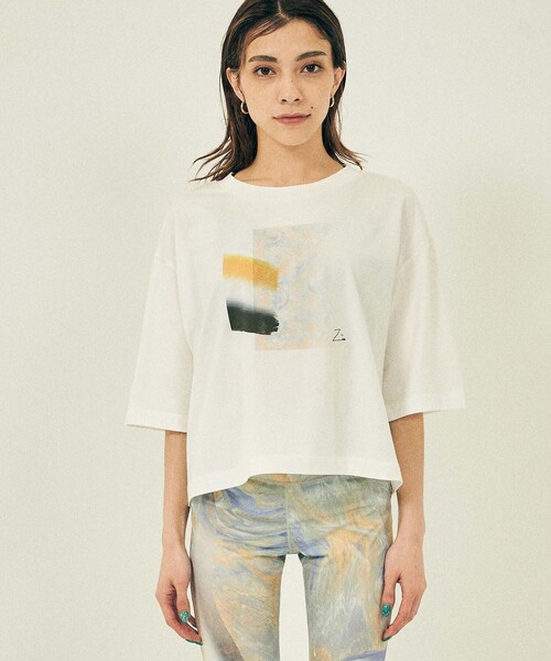 CITY TOKYO（シティトウキョウ）の「ZOE ART GRAPHIC TEE（Tシャツ/カットソー・レディース・ホワイト/グレイッシュベージュ・FREE）」の8枚目の写真