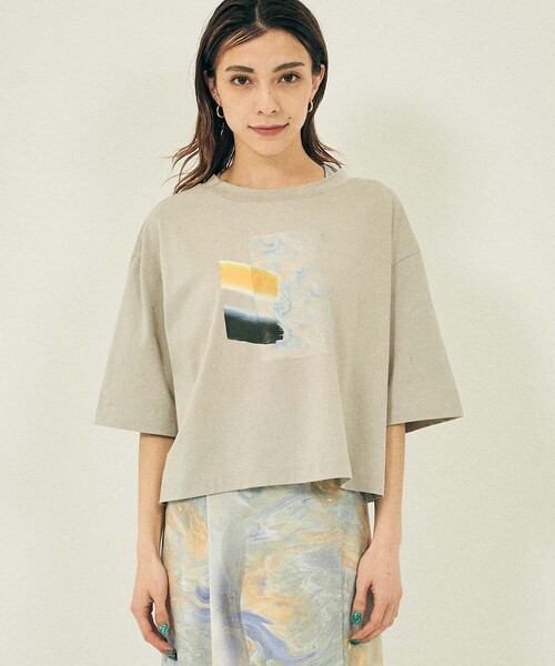 CITY TOKYO（シティトウキョウ）の「ZOE ART GRAPHIC TEE（Tシャツ/カットソー・レディース・ホワイト/グレイッシュベージュ・FREE）」の17枚目の写真
