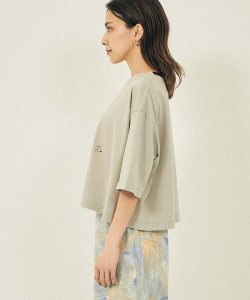 CITY TOKYO（シティトウキョウ）の「ZOE ART GRAPHIC TEE（Tシャツ/カットソー・レディース・ホワイト/グレイッシュベージュ・FREE）」の18枚目の写真
