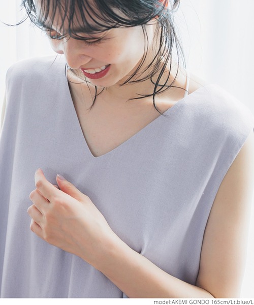 coca（coca）（コカ）の「Vネックリネンワンピース（ワンピース・レディース・ライトブルー/ブラック・M/L）」の12枚目の写真