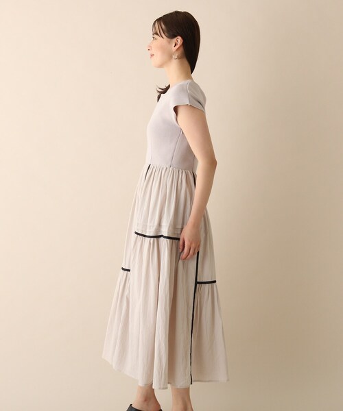 OPAQUE.CLIP（オペークドットクリップ）の「◆異素材ドッキングフレアワンピース（ワンピース・レディース・ライトグレー/ブラック・38/36）」の3枚目の写真