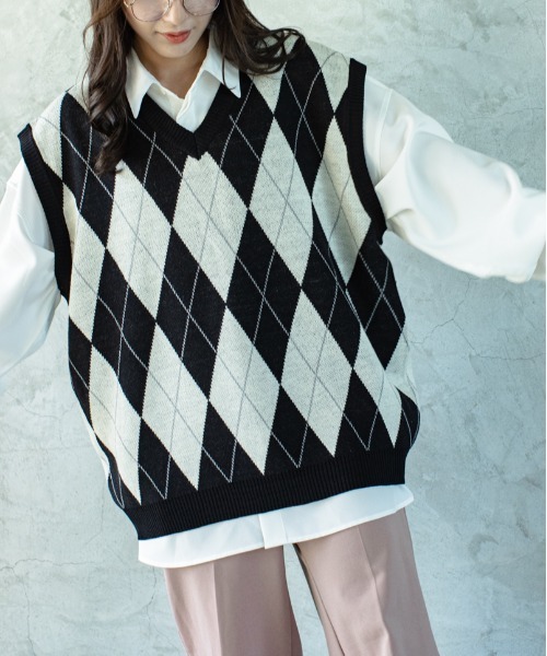 SUGGESTION(サジェッション)の「SUGGESTION レトロ総柄ジャガード ニットベスト 2022AW(ベスト・メンズ・ホワイト/ブラック/ベージュ/グリーン・M/L)」の17枚目の写真