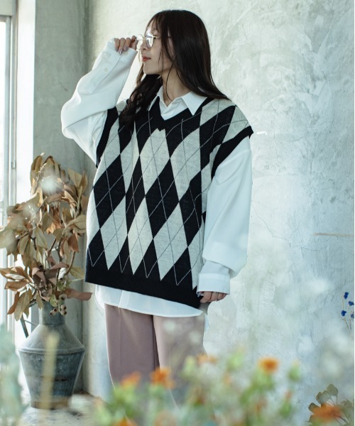 SUGGESTION(サジェッション)の「SUGGESTION レトロ総柄ジャガード ニットベスト 2022AW(ベスト・メンズ・ホワイト/ブラック/ベージュ/グリーン・M/L)」の18枚目の写真