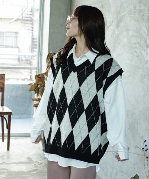 SUGGESTION(サジェッション)の「SUGGESTION レトロ総柄ジャガード ニットベスト 2022AW(ベスト・メンズ・ホワイト/ブラック/ベージュ/グリーン・M/L)」の19枚目の写真