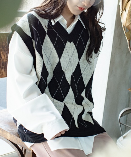 SUGGESTION(サジェッション)の「SUGGESTION レトロ総柄ジャガード ニットベスト 2022AW(ベスト・メンズ・ホワイト/ブラック/ベージュ/グリーン・M/L)」の22枚目の写真