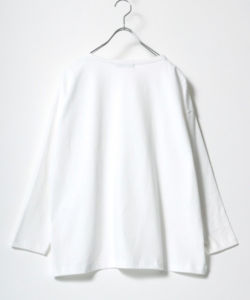 Salong hameu(サロン ハミュー)の「ゆるシルエット ボートネックロンT/無地・ボーダー/長袖プルオーバー(Tシャツ/カットソー・レディース・ブラック/キャメル/ホワイト/ライトパープル/ネイビー/ホワイト×ブラック/ネイビー×ホワイト/ホワイト×パープル/ホワイト×グリーン・M/L)」の10枚目の写真