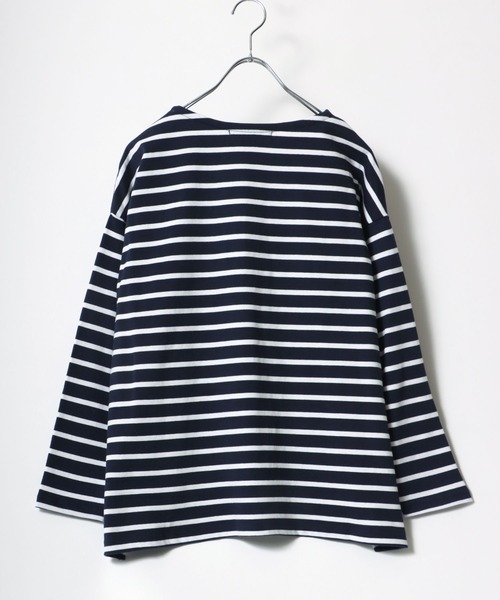 Salong hameu(サロン ハミュー)の「ゆるシルエット ボートネックロンT/無地・ボーダー/長袖プルオーバー(Tシャツ/カットソー・レディース・ブラック/キャメル/ホワイト/ライトパープル/ネイビー/ホワイト×ブラック/ネイビー×ホワイト/ホワイト×パープル/ホワイト×グリーン・M/L)」の16枚目の写真