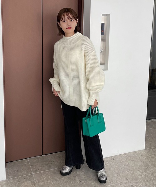 PAGEBOY(ページボーイ)の「アゼスリットタートルニット(ニット/セーター・レディース・ブラック/ベージュ/オフホワイト/オレンジ/ブルー系その他・FREE)」の6枚目の写真