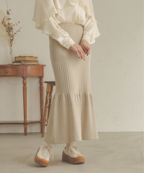 Ambre Neige（アンブルネージュ）の「リブニットマーメイドスカート／WEB/EC限定商品（スカート・レディース・ダークブラウン/アイボリー・SMALL/MEDIUM）」の3枚目の写真