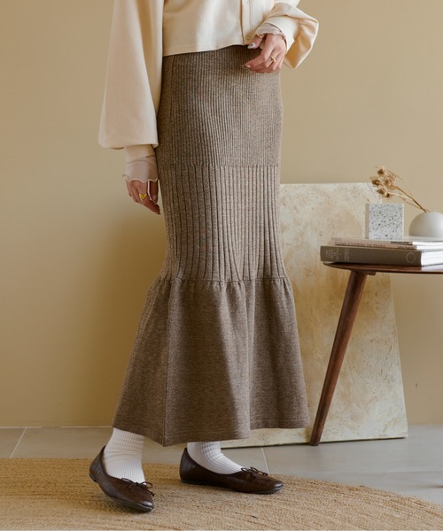 Ambre Neige（アンブルネージュ）の「リブニットマーメイドスカート／WEB/EC限定商品（スカート・レディース・ダークブラウン/アイボリー・SMALL/MEDIUM）」の8枚目の写真