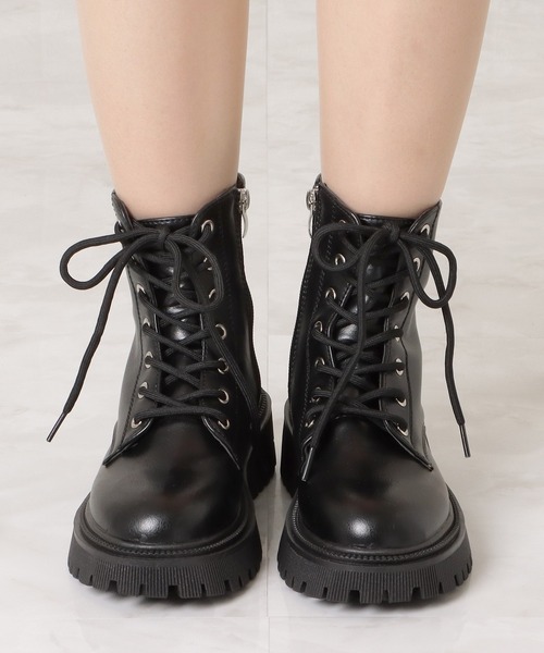 Lace Ladies（レースレディース）の「厚底レースアップショートブーツ（ブーツ・レディース・ブラック/アイボリー・22.5/23/23.5/24/24.5/25）」の13枚目の写真