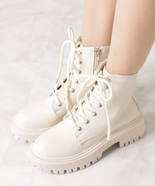 Lace Ladies（レースレディース）の「厚底レースアップショートブーツ（ブーツ・レディース・ブラック/アイボリー・22.5/23/23.5/24/24.5/25）」の3枚目の写真