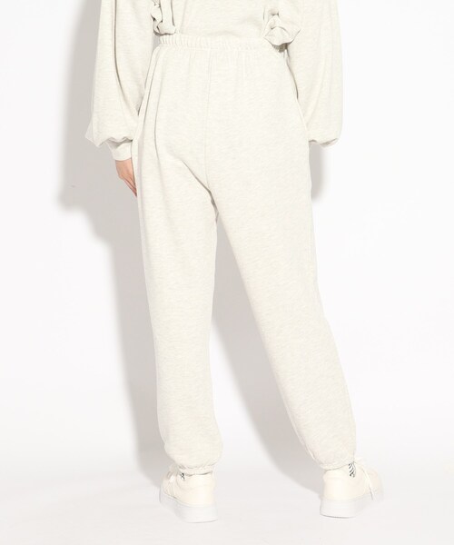 PINK-latte(ピンクラテ)の「◆【セットアップで着用可】ワンポイントロゴスウェットパンツ(その他パンツ・キッズ・ライトグレー/ダークグリーン/ブラック・15 /14/16)」の6枚目の写真