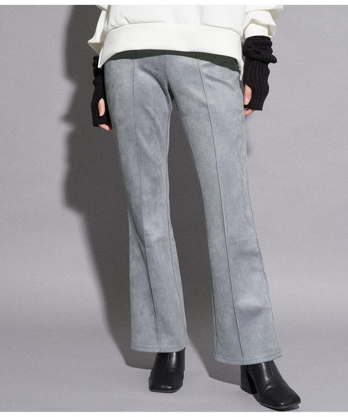 ANAP（アナップ）の「フェイクスエードフレアパンツ（その他パンツ・レディース・モカ/ブルー/グレイッシュベージュ・FREE）」の3枚目の写真