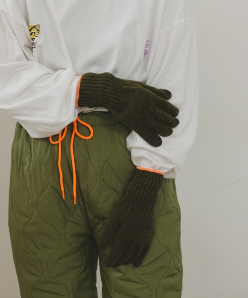 WHIMSIC（ウィムジック）の「【UNISEX】ストリングニットグローブ フルフィンガー（手袋・メンズ・グレー/チャコールグレー/オリーブ/パープル/ベージュ・FREE）」の9枚目の写真