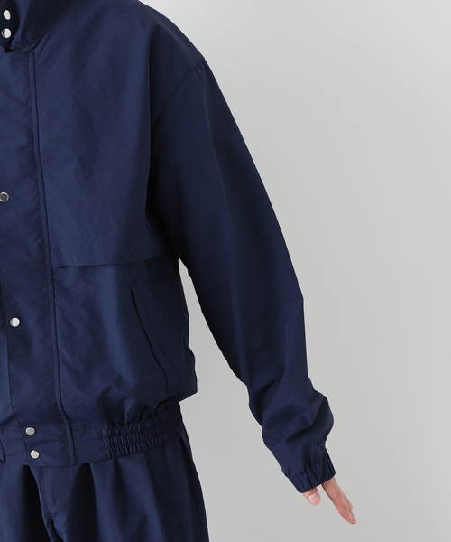 JOURNAL STANDARD（ジャーナルスタンダード）の「【DRESS×JOURNAL STANDARD】別注 JUMBO NYLON JUMPER（ブルゾン・メンズ・チャコールグレー/ネイビー・FREE）」の9枚目の写真