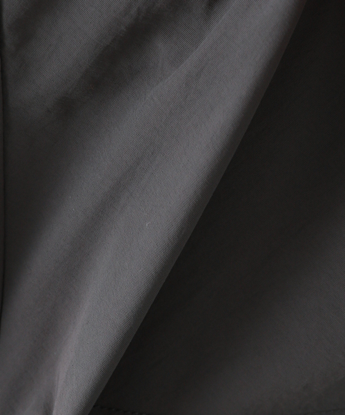 JOURNAL STANDARD（ジャーナルスタンダード）の「【DRESS×JOURNAL STANDARD】別注 JUMBO NYLON JUMPER（ブルゾン・メンズ・チャコールグレー/ネイビー・FREE）」の22枚目の写真