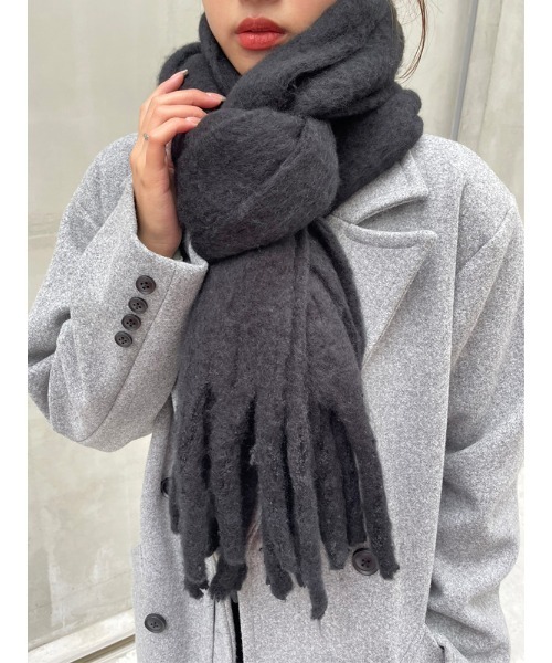 ENVYM（アンビー）の「ボリュームマフラー（マフラー・レディース・ブルー/ブラック/グリーン/チェック・FREE）」の2枚目の写真