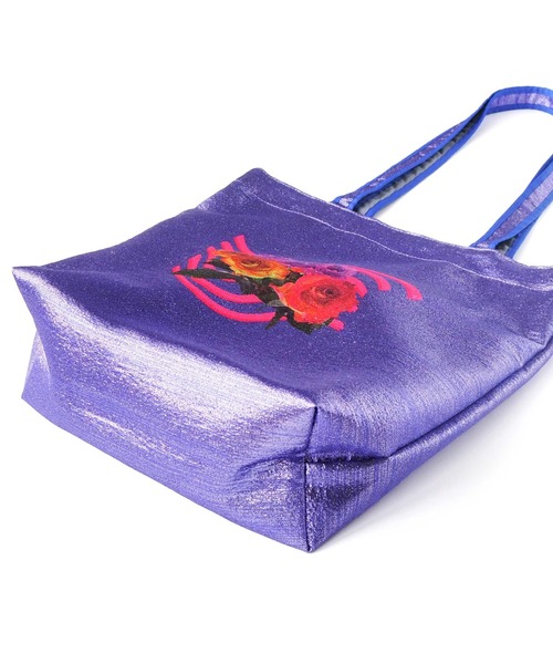 Casselini(キャセリーニ)の「Casselini(キャセリーニ)メタリックフラワープリントバッグ(トートバッグ・レディース・シルバー/グリーン/ブルー・FREE)」の7枚目の写真