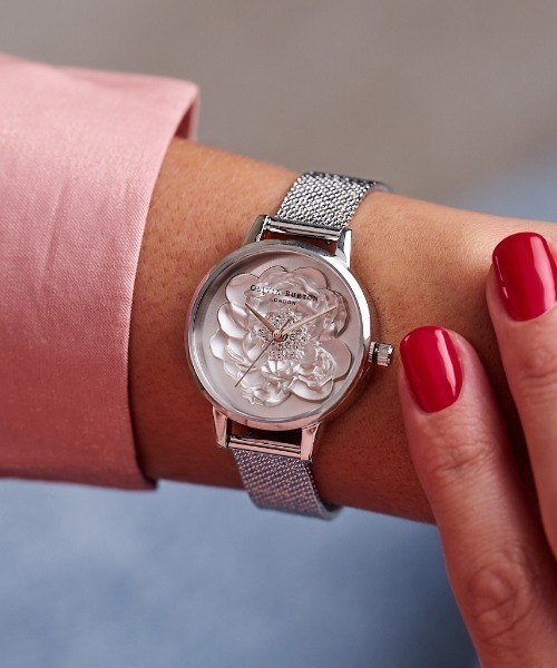 OLIVIA BURTON(オリビアバートン)の「「OLIVIA BURTON/オリビアバートン」ブロッサム ミディ 3D スパークル 30mm 腕時計(アナログ腕時計・レディース・シルバー・30mm)」の8枚目の写真