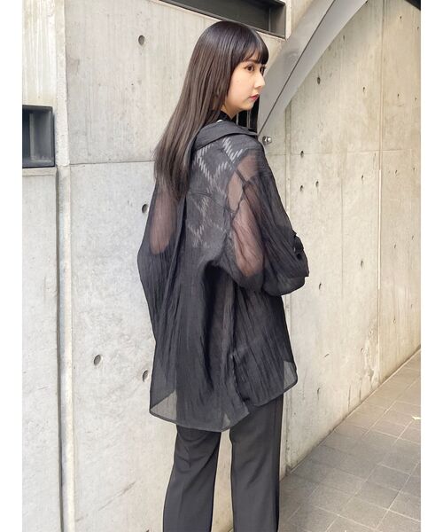 MURUA(ムルーア)の「シアーシャイニーボリュームシャツ(シャツ/ブラウス・レディース・ホワイト/グレー/ブラック/ピンク/ブルー/ブラウン・FREE)」の13枚目の写真