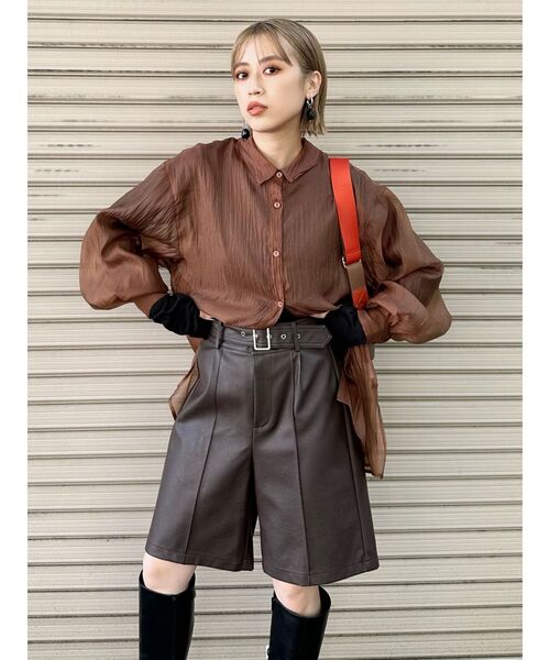 MURUA(ムルーア)の「シアーシャイニーボリュームシャツ(シャツ/ブラウス・レディース・ホワイト/グレー/ブラック/ピンク/ブルー/ブラウン・FREE)」の16枚目の写真