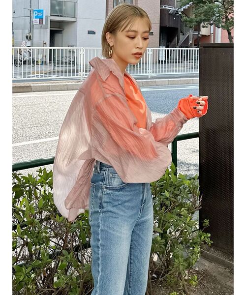 MURUA(ムルーア)の「シアーシャイニーボリュームシャツ(シャツ/ブラウス・レディース・ホワイト/グレー/ブラック/ピンク/ブルー/ブラウン・FREE)」の21枚目の写真