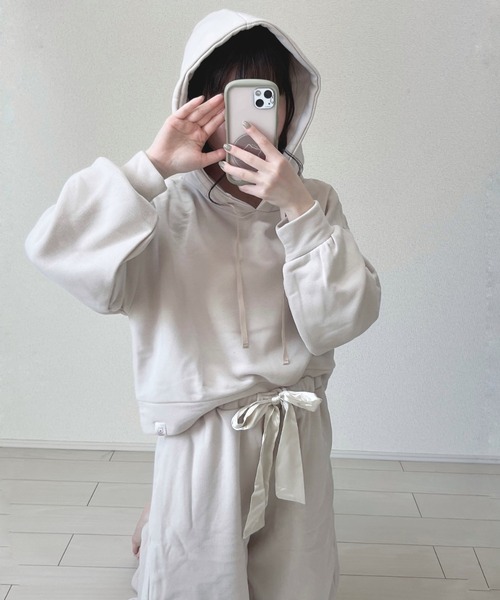 Mysa&Liina(ミーサリーナ)の「yuririn*コラボ パーカー×ロングパンツセット(ルームウェア/パジャマ・レディース・チャコールグレー/ピンクベージュ/サックスブルー/ベージュ・M/L)」の10枚目の写真
