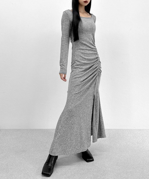 LVEU.（ラブユ.）の「【LVEU.】サイドギャザーマーメイドワンピース / ワンピース ワンピ 長袖 ギャザー タイト フレア マーメイド ブラック スリット ロング ミモレ（ワンピース・レディース・グレー/ブラック・FREE）」の10枚目の写真