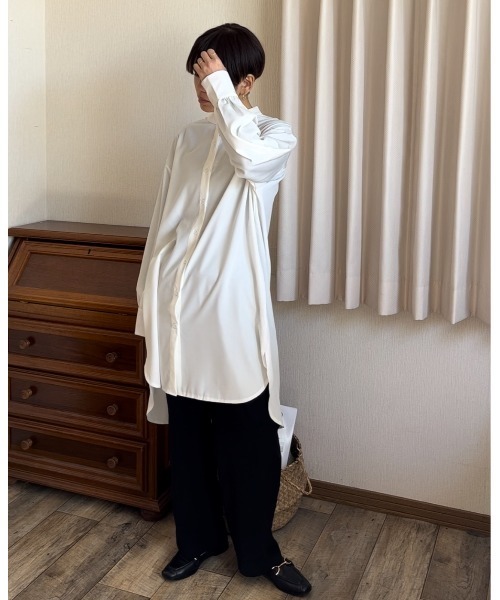 Ritzy（リッツィー）の「ゆったりシルエットノーカラーロングブラウス（シャツ/ブラウス・レディース・ミント/イエロー/ベージュ/ホワイト/ブラック・M/L）」の12枚目の写真