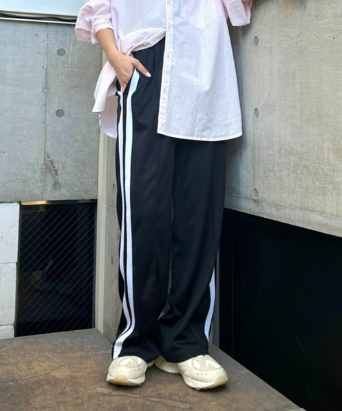 RODEO CROWNS WIDE BOWL（ロデオクラウンズワイドボウル）の「Field Track パンツ（その他パンツ・レディース・ブラック/グリーン/ライトブルー・FREE）」の6枚目の写真