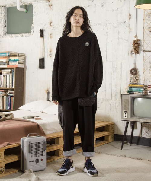 STOF(ストフ)の「STOF/ストフ/Queen Save The Woven Pullover(スウェット・メンズ・ブラック/カーキ・MEDIUM/SMALL)」の8枚目の写真