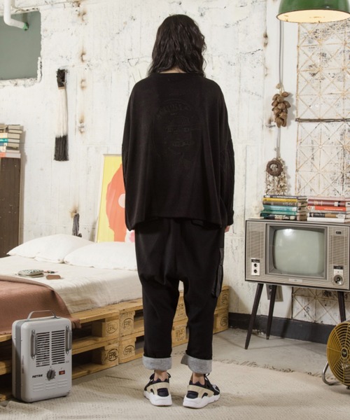 STOF(ストフ)の「STOF/ストフ/Queen Save The Woven Pullover(スウェット・メンズ・ブラック/カーキ・MEDIUM/SMALL)」の11枚目の写真