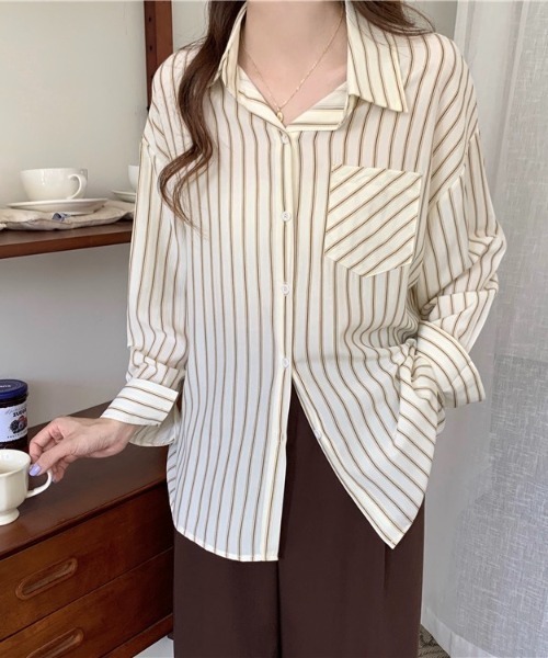 LADY LIKE(レディライク)の「マルチストライプレギュラーシャツ(シャツ/ブラウス・レディース・ホワイト/グリーン/ベージュ・M)」の7枚目の写真