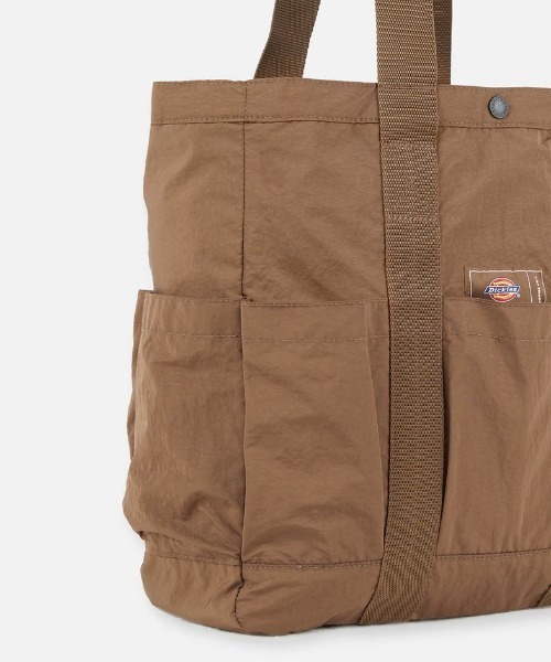 POP TRADING COMPANY(ポップトレーディングカンパニー)の「POP TRADING COMPANY/ポップトレーディングカンパニー/Pop x Dickies Tote(トートバッグ・メンズ・ブラウン・F)」の7枚目の写真