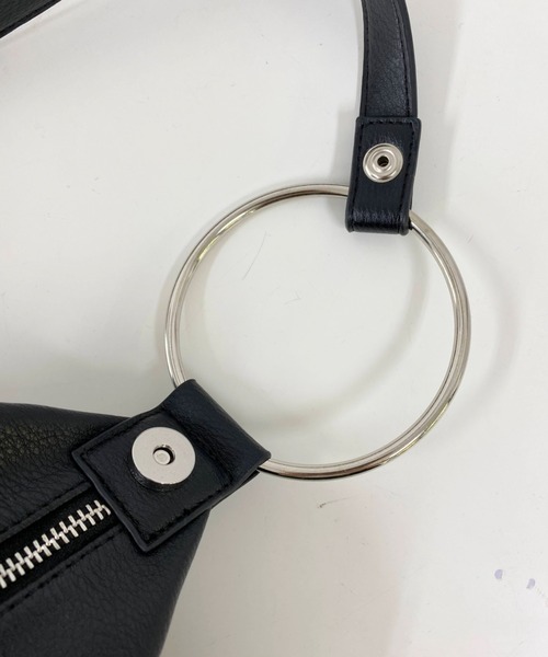 moment+（モーメントプラス）の「フェイクレザー 2WAYリングハンドルバッグ（ショルダーバッグ・レディース・チャコールグレー/ブラック/ベージュ/ブラウン/ピンクベージュ・FREE）」の10枚目の写真