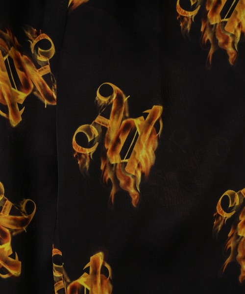 Palm Angels(パームエンジェルス)の「BURNING MONOGRAM LOOSE PANTS(その他パンツ・メンズ・ブラック×ゴールド・46)」の5枚目の写真