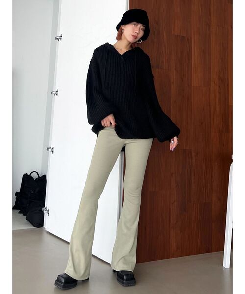 EMODA（エモダ）の「ストレッチリブパンツ（その他パンツ・レディース・グリーン/ブラウン/ブラック・SMALL/MEDIUM）」の16枚目の写真