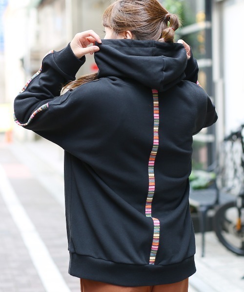 チチカカ（チチカカ）の「ジャカードスウェットプルパーカー（パーカー・レディース・アイボリー/グレー/ブラック・FREE）」の2枚目の写真