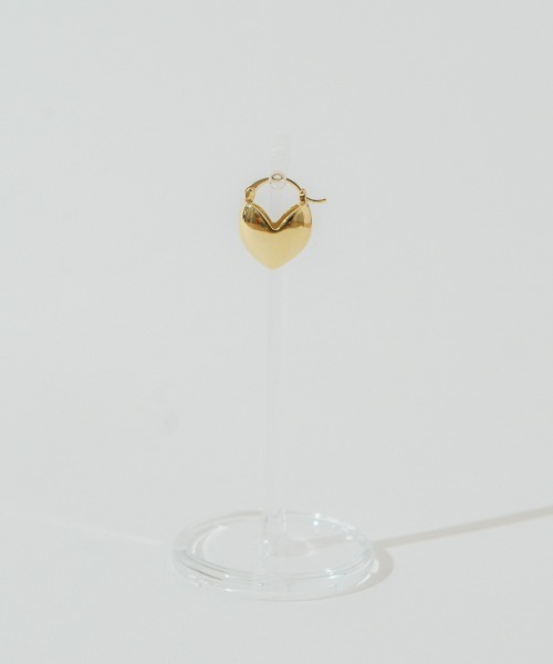 flower（フラワー）の「チャビーハートピアス（ピアス（片耳用）・レディース・ゴールド・FREE）」の3枚目の写真