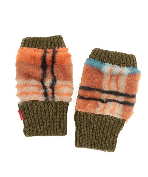 チチカカ（チチカカ）の「チェックボアハンドウォーマー（手袋・レディース・オリーブ/ブラック/グレー・FREE）」の8枚目の写真