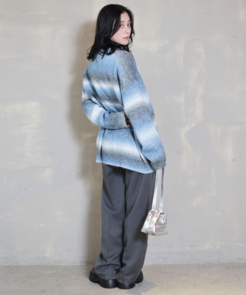 SPINNS(スピンズ)の「ストリート&大人カジュアル/マルチボーダーグラデーションニット(ニット/セーター・メンズ・グレー/ワイン/ブラウン/ブルー/グリーン/レッド系その他/ブルー系その他/グリーン系その他/ブラウン系その他/グレー系その他・ONESIZE)」の19枚目の写真