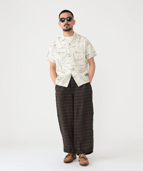 BEAMS PLUS(ビームスプラス)の「BEAMS PLUS / リネン メッシュ チェック ミリタリー イージーパンツ(その他パンツ・メンズ・オリーブ・S/M/XL/L)」の2枚目の写真