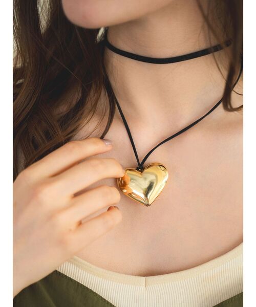 Ungrid（アングリッド）の「ハートモチーフストリングネックレス（ネックレス・レディース・ゴールド・FREE）」の2枚目の写真