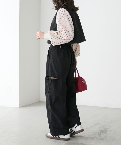 BONLECILL(ボンルシール)の「【セットアップ対応】2WAYサイドスリットリボンパラシュートパンツ(その他パンツ・レディース・チャコールグレー/カーキ/ブラック/アイボリー/ピンク・FREE)」の13枚目の写真