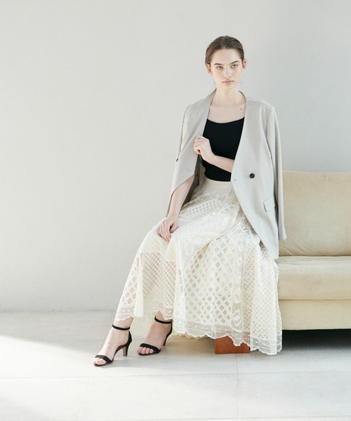 INED CLARO(イネドクラロ)の「ランダムテレコ カップ付きリブトップス(Tシャツ/カットソー・レディース・ブラック/オフホワイト/チャコールグレー・フリー)」の10枚目の写真