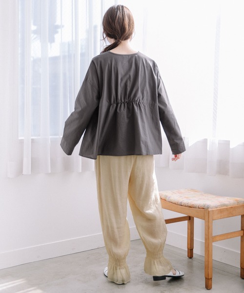 POU DOU DOU(プードゥドゥ)の「裾シャーリングフリルパンツ(その他パンツ・レディース・ブラック/ベージュ/ミント・3)」の8枚目の写真