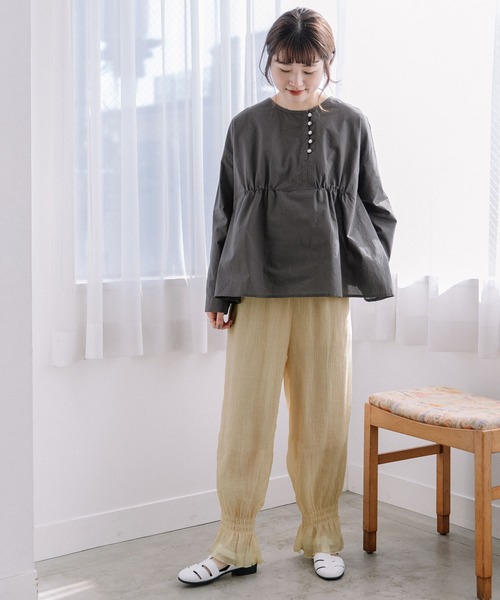 POU DOU DOU(プードゥドゥ)の「裾シャーリングフリルパンツ(その他パンツ・レディース・ブラック/ベージュ/ミント・3)」の10枚目の写真